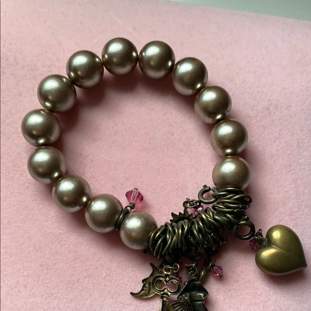 Charming Bronze and Pink Beaded Bracelet. Stretchy Band. EUC. - Picture 5 of 7